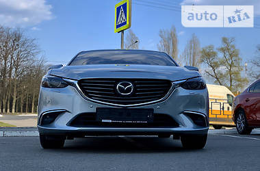 Седан Mazda 6 2015 в 
