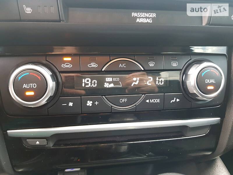Седан Mazda 6 2015 в Ізюмі