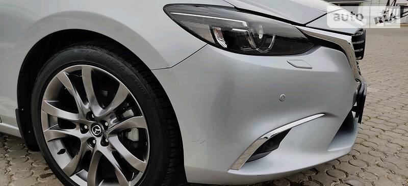 Седан Mazda 6 2016 в Черновцах