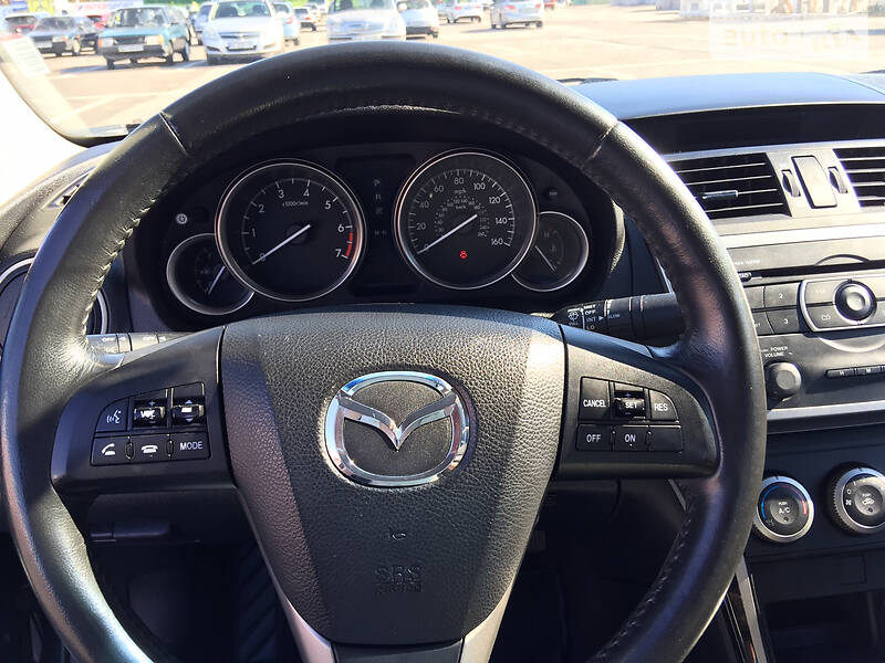 Седан Mazda 6 2011 в Львові