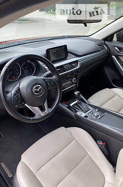 Седан Mazda 6 2015 в Черновцах