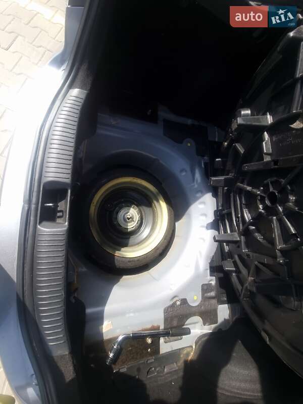 Лифтбек Mazda 6 2003 в Киеве