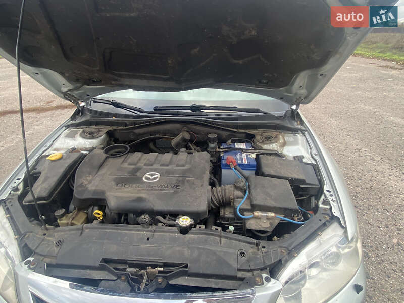 Лифтбек Mazda 6 2003 в Карловке