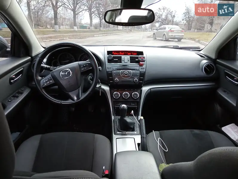 Седан Mazda 6 2010 в 
