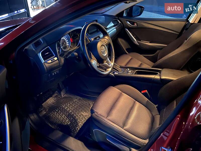 Седан Mazda 6 2015 в Львові