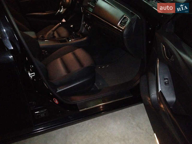 Седан Mazda 6 2014 в Киеве