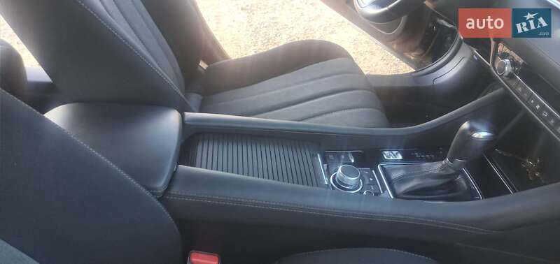 Седан Mazda 6 2018 в Львове