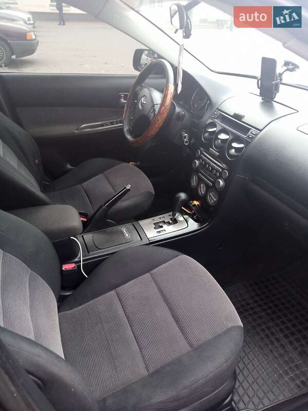 Седан Mazda 6 2004 в Яготине