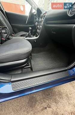 Седан Mazda 6 2004 в Чернигове