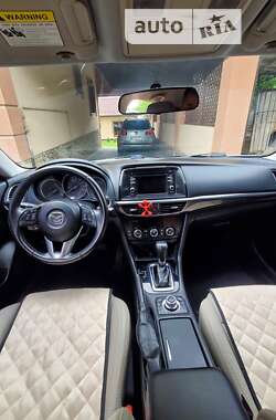 Седан Mazda 6 2014 в Надворной