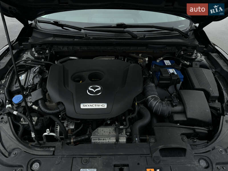 Седан Mazda 6 2019 в Киеве