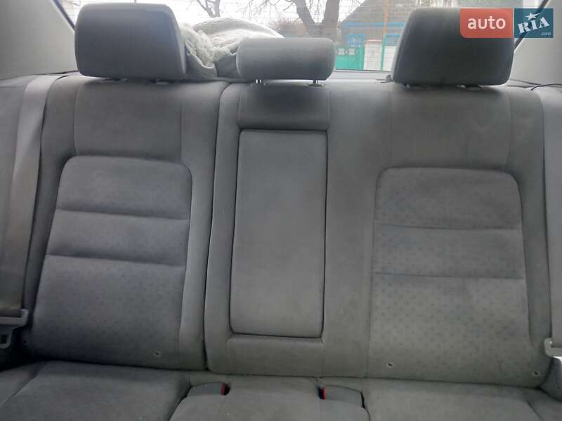 Седан Mazda 6 2003 в Измаиле