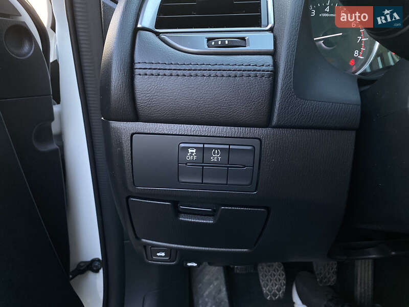 Седан Mazda 6 2015 в Ровно