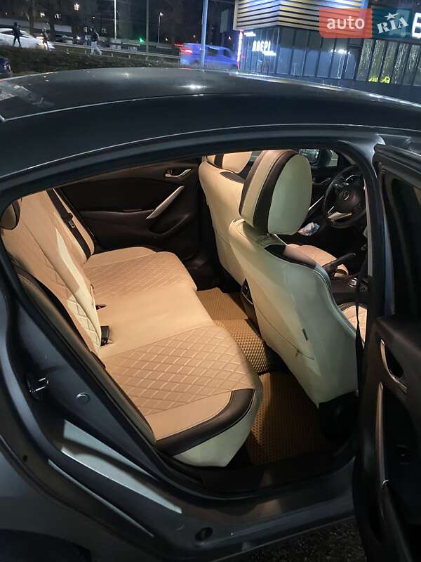 Седан Mazda 6 2012 в Камне-Каширском