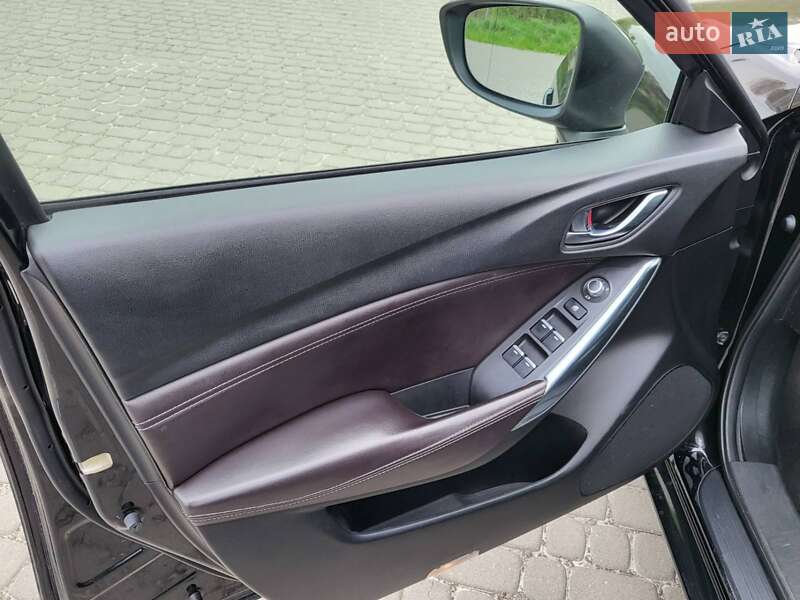 Седан Mazda 6 2016 в Львове