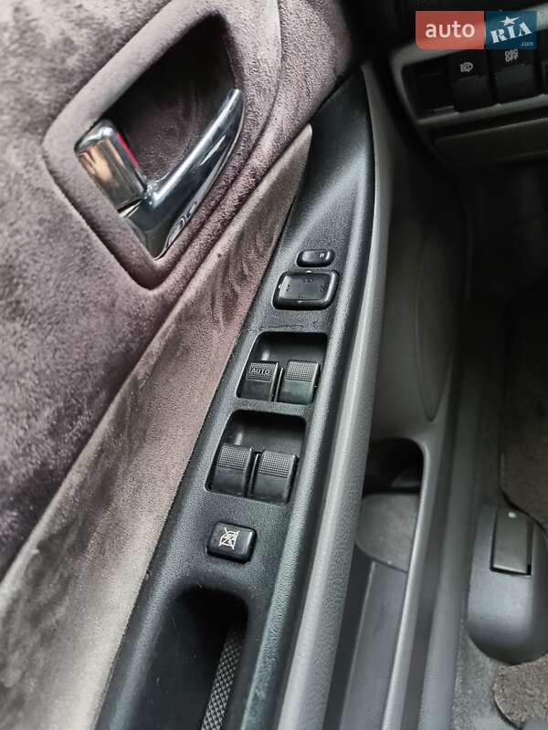 Седан Mazda 6 2004 в Запорожье