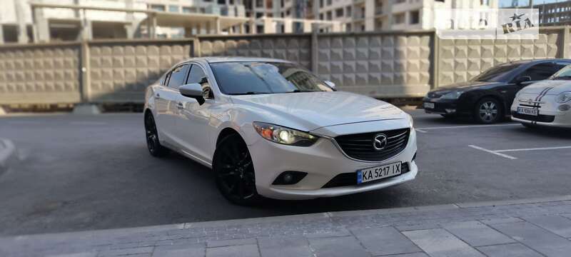 Седан Mazda 6 2014 в Вишневом