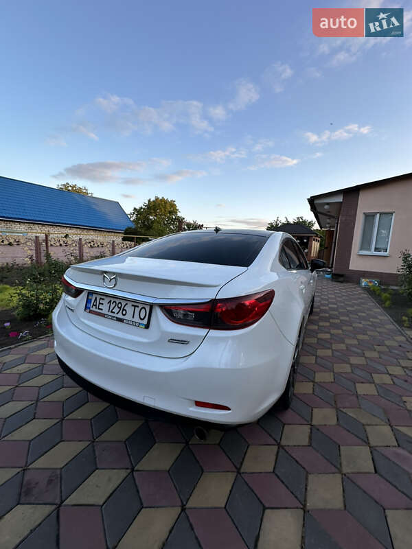 Седан Mazda 6 2014 в Кривом Роге