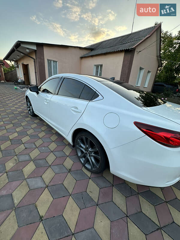 Седан Mazda 6 2014 в Кривом Роге