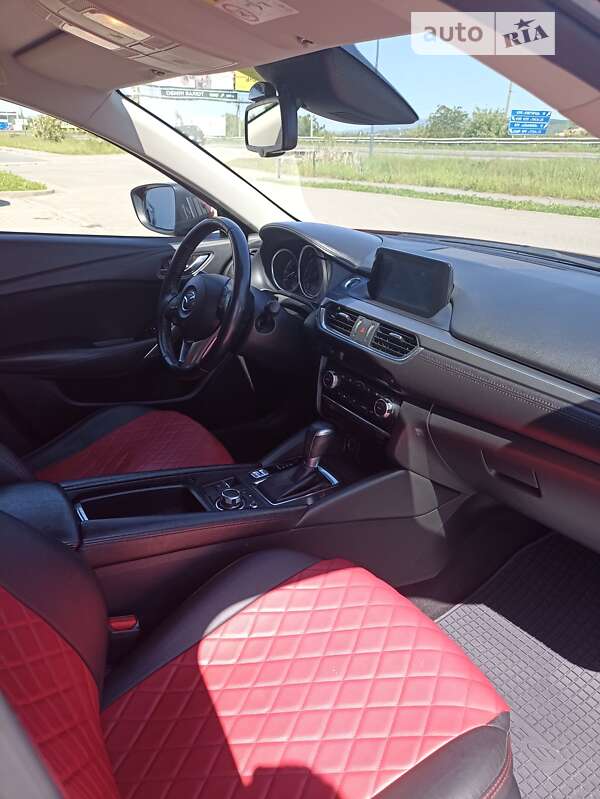 Седан Mazda 6 2016 в Ужгороді