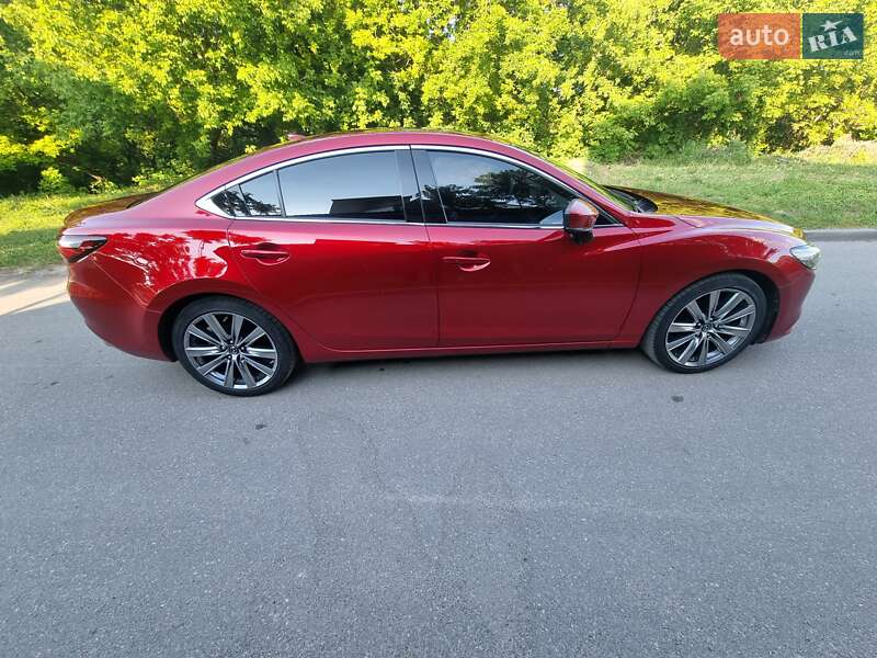 Седан Mazda 6 2018 в Смілі