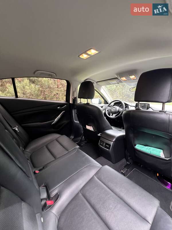 Седан Mazda 6 2015 в Львове