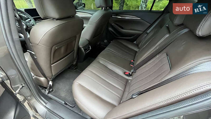 Седан Mazda 6 2019 в Краснограде