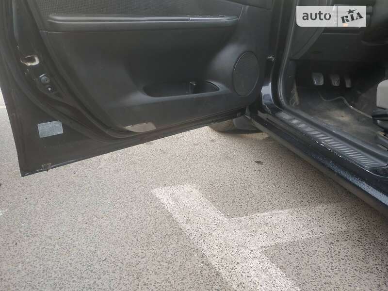 Седан Mazda 6 2005 в Жовкве