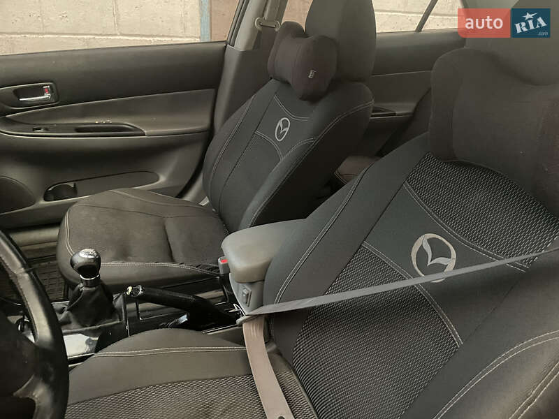 Седан Mazda 6 2005 в Запорожье