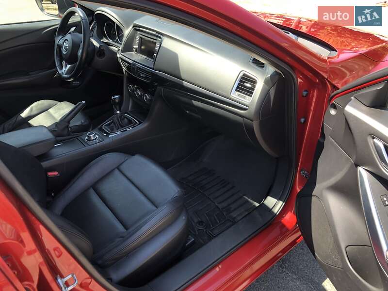 Седан Mazda 6 2014 в Дніпрі