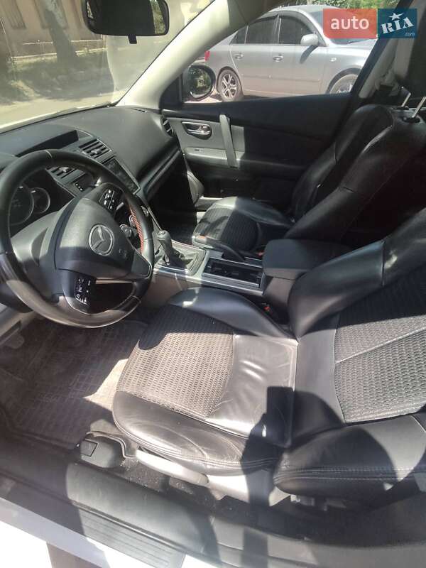 Універсал Mazda 6 2010 в Павлограді