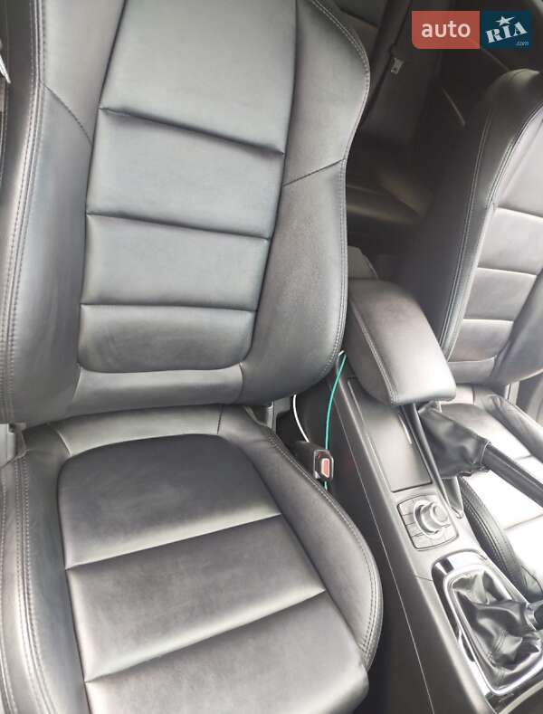 Седан Mazda 6 2014 в Днепре
