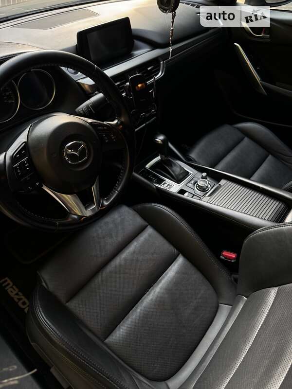 Седан Mazda 6 2016 в Львові
