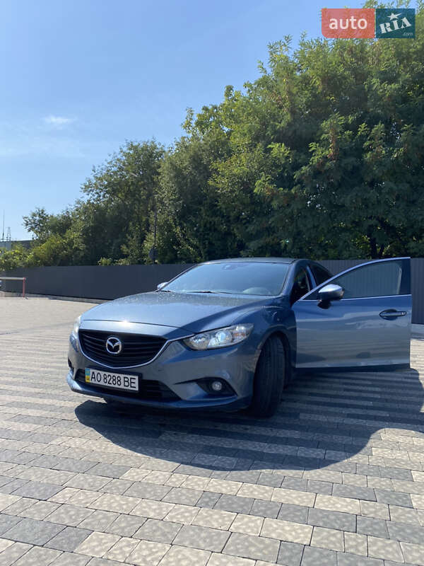 Седан Mazda 6 2014 в Ужгороде