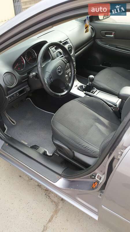 Лифтбек Mazda 6 2004 в Киеве