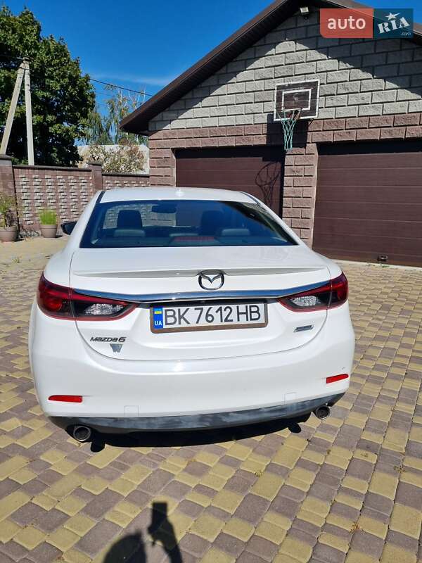 Седан Mazda 6 2016 в Рівному