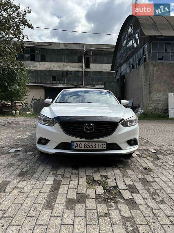 Седан Mazda 6 2014 в Рахове