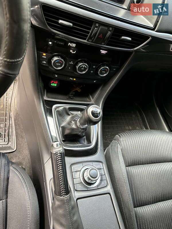 Седан Mazda 6 2014 в Рахове
