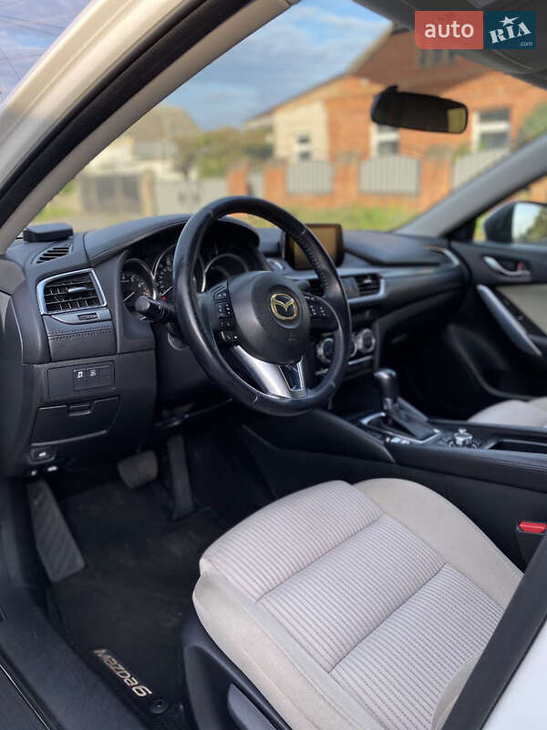 Седан Mazda 6 2015 в Николаеве