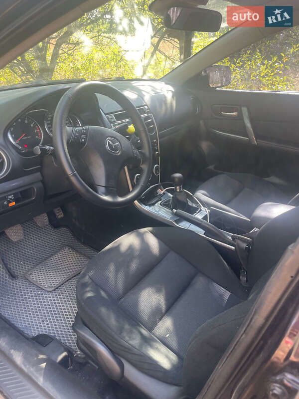 Седан Mazda 6 2005 в Краснограде