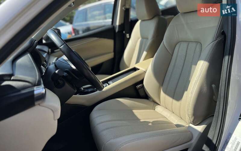 Седан Mazda 6 2018 в Львове