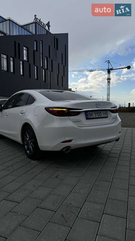 Седан Mazda 6 2018 в Ровно