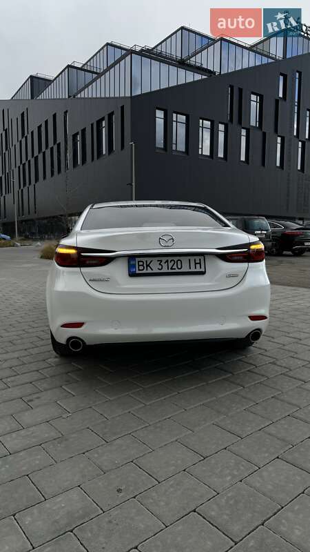 Седан Mazda 6 2018 в Ровно