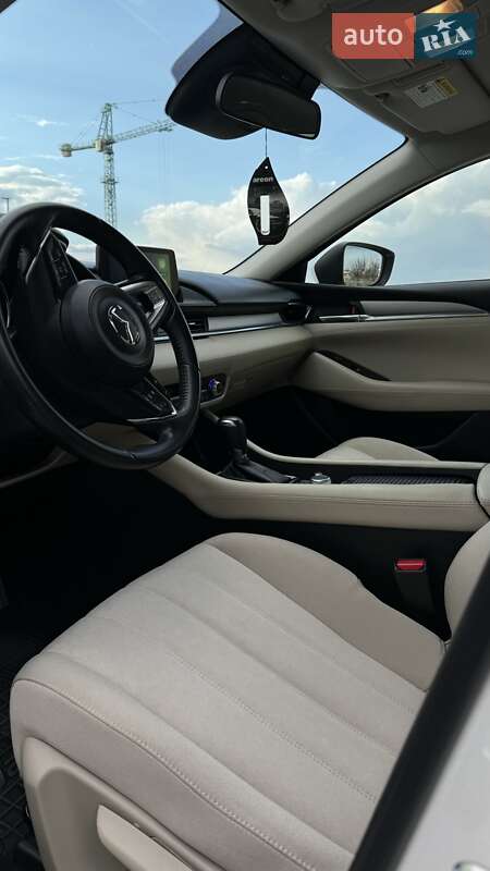 Седан Mazda 6 2018 в Ровно