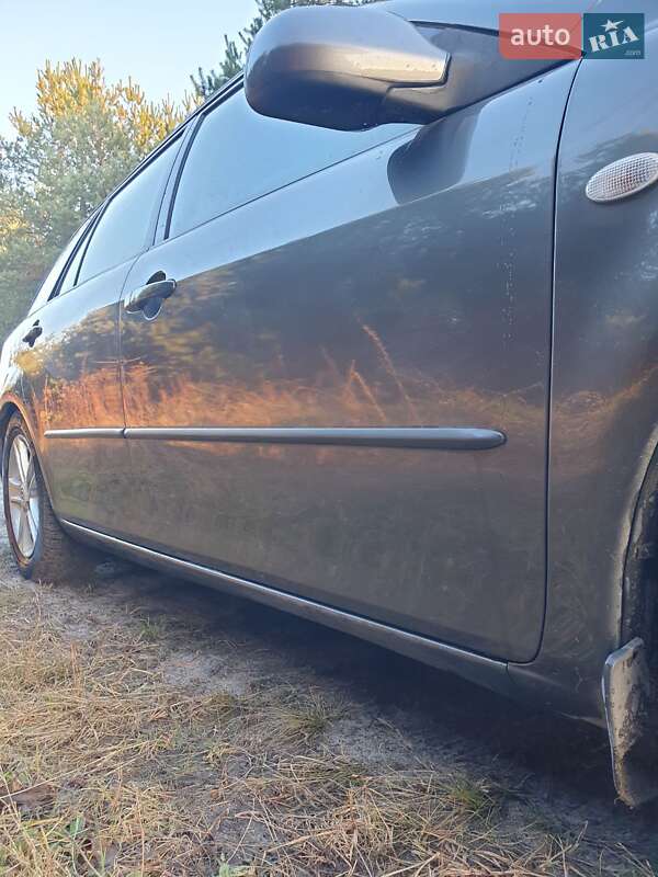 Универсал Mazda 6 2006 в Жовкве