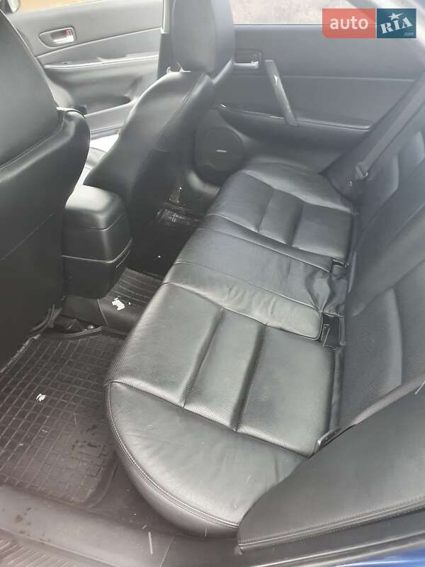 Седан Mazda 6 2003 в Стоянці