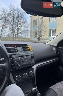 Седан Mazda 6 2010 в 