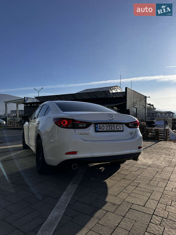 Седан Mazda 6 2015 в Тячеве
