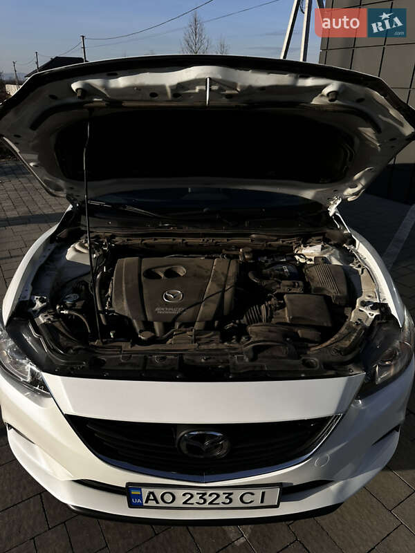 Седан Mazda 6 2015 в Тячеве