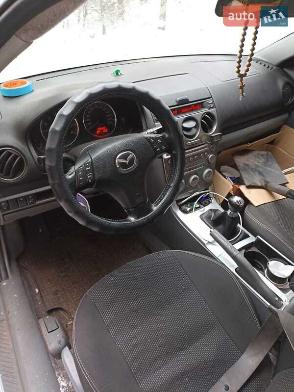 Седан Mazda 6 2002 в Черновцах